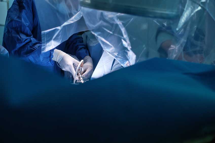 intervention cancer testicule par le Dr Adrien Rivière